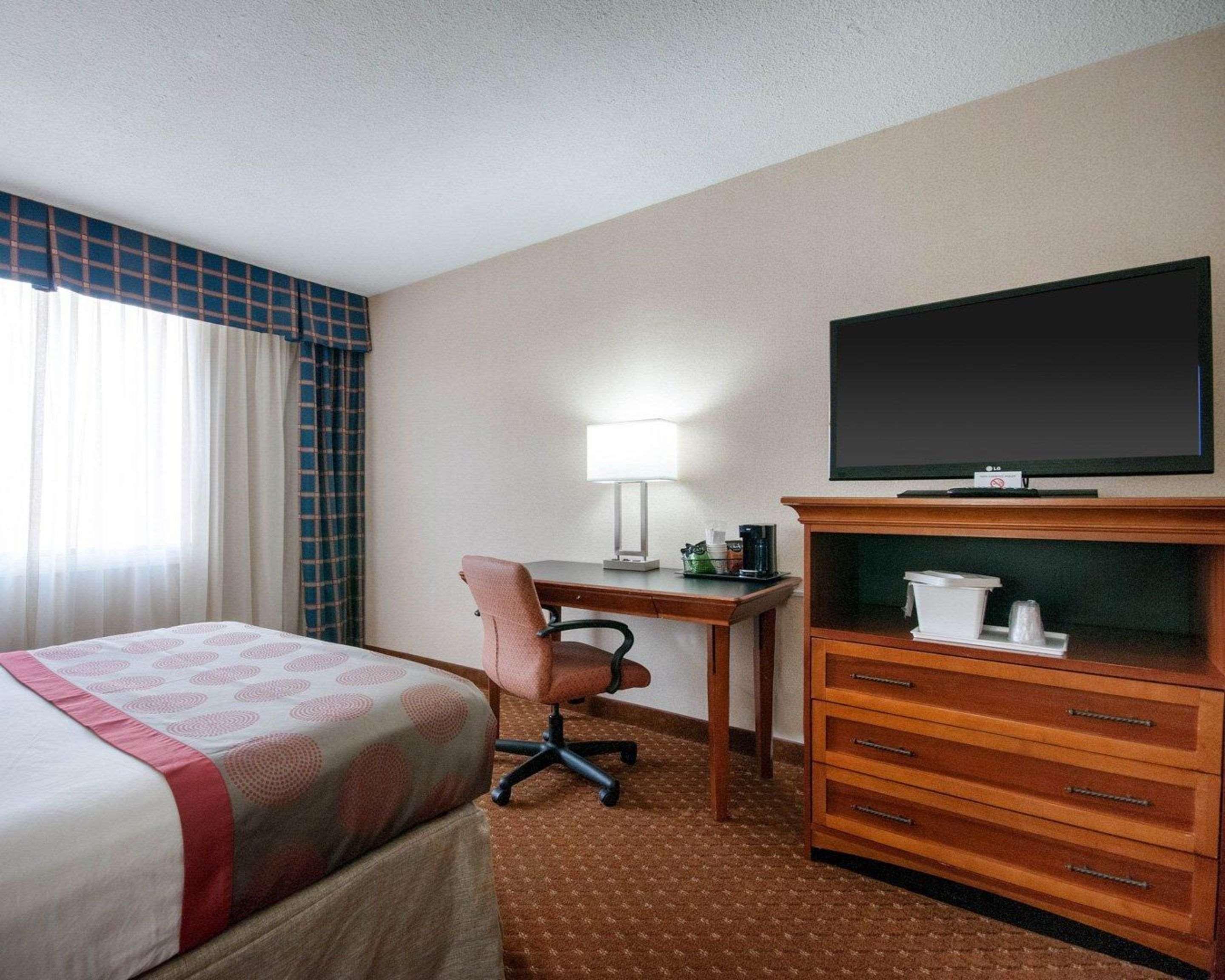 Rodeway Inn Indianapolis I-70 Экстерьер фото