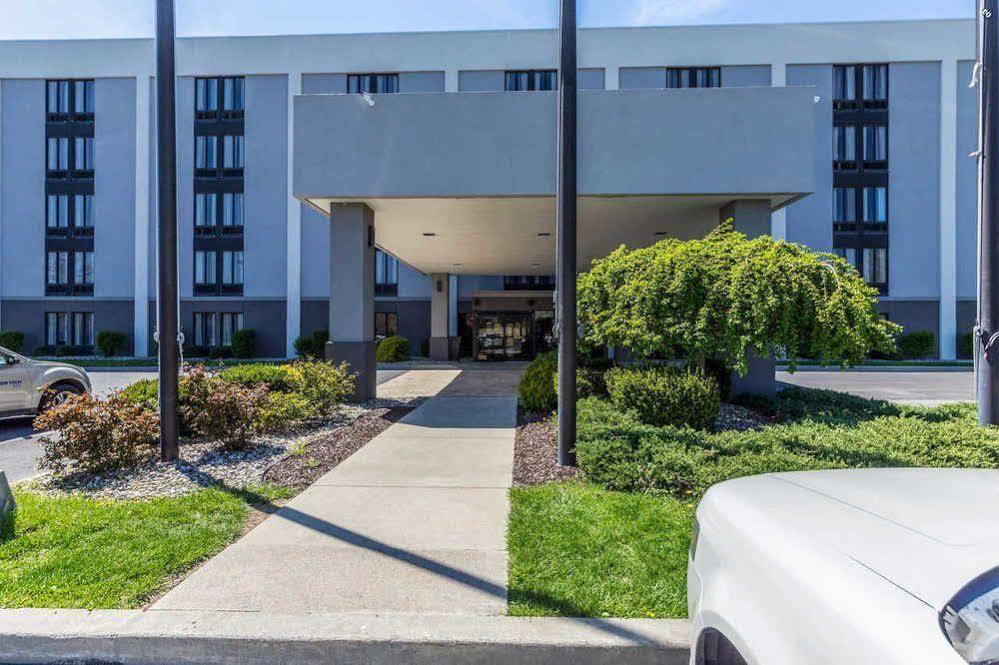 Rodeway Inn Indianapolis I-70 Экстерьер фото